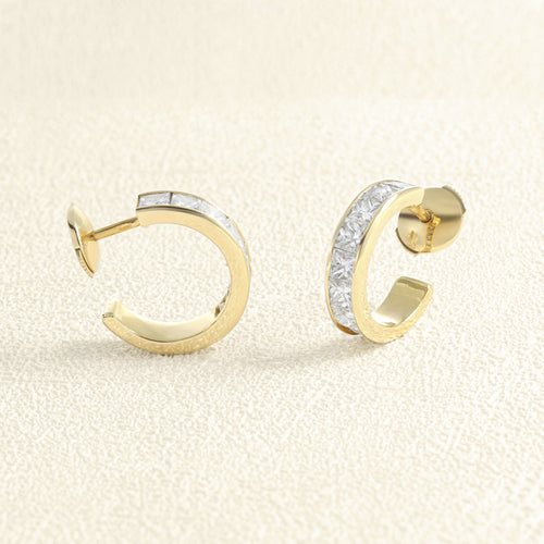 Boucles d'oreilles Boucles d’oreilles créoles en or jaune 18 carats et diamants 58 Facettes OC-66300085