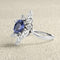 Bague 57 Bague marquise en or gris saphir et diamants 58 Facettes 61100105