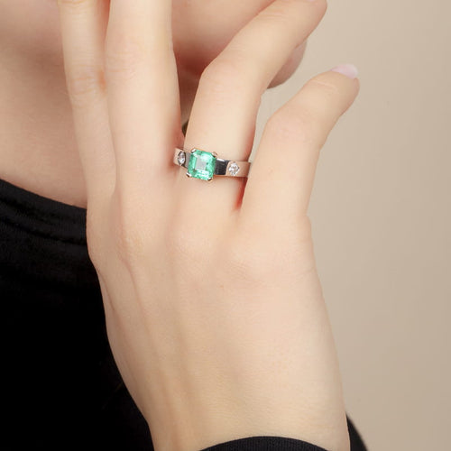 Bague 54 Bague en or gris et jaune avec émeraude de Colombie et diamants 58 Facettes OC-61300089