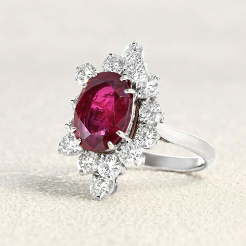 Bague 50 Bague en or gris, rubis birman et diamants 58 Facettes OC-61600017