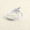 Bague 55 Bague Triangle en or gris et diamants 58 Facettes 61E00486