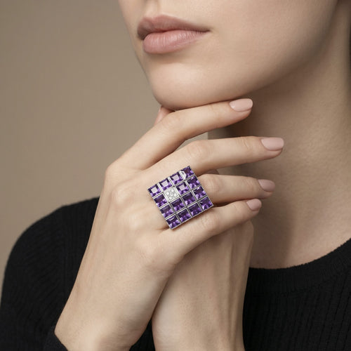 Bague 53 Bague carrée en or gris 18 carats avec améthyste et diamants 58 Facettes 61G00037