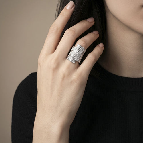 Bague 53 Bague bandeau en or gris 750 pavée de diamants 58 Facettes 61E00438