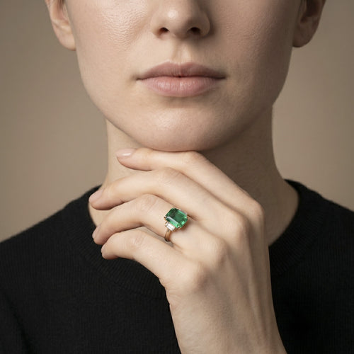 Bague 51 Bague - Émeraude et diamants en or jaune 58 Facettes 61300066