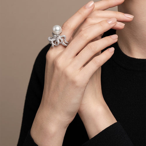 Bague 52 Bague pieuvre en or blanc 18 carats, perle et diamants 58 Facettes 61400017