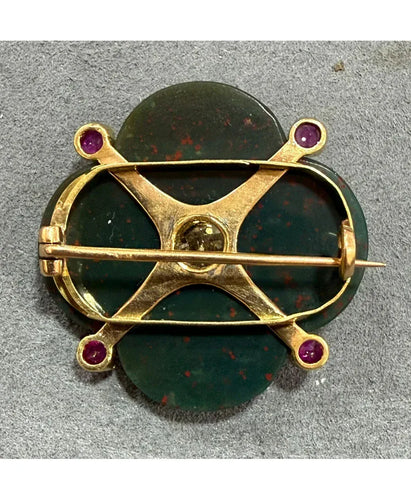 Broche Broche en jaspe sanguin en or jaune 18 carats, diamant et rubis 58 Facettes BO220342/UNIQUE