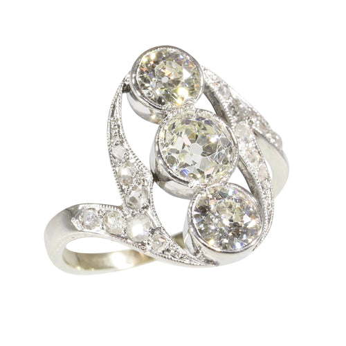 Bague 54 Bague Belle Époque trois diamants en or blanc 18K 58 Facettes 25351-0042