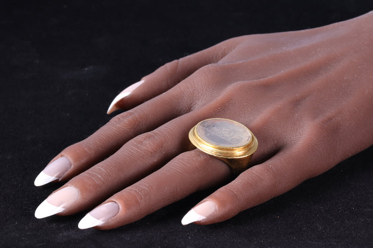 Bague 56 Bague sceau classique du XVIIIe siècle en or jaune, intaille agate 58 Facettes 19087-0061
