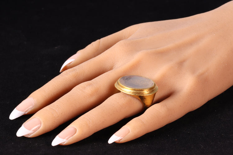 Bague 56 Bague sceau classique du XVIIIe siècle en or jaune, intaille agate 58 Facettes 19087-0061