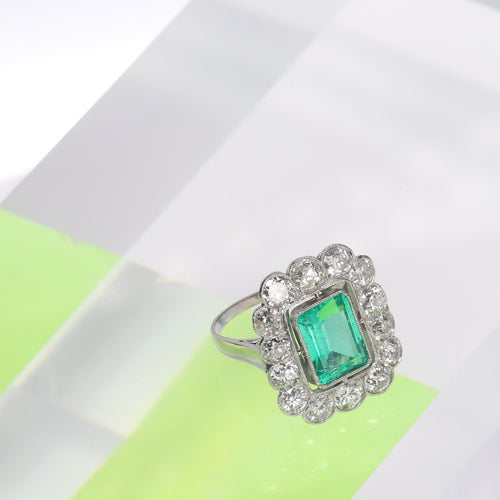 Bague 52 Bague de fiançailles en platine, émeraude 2,20 ct et diamants 58 Facettes 19343-0010