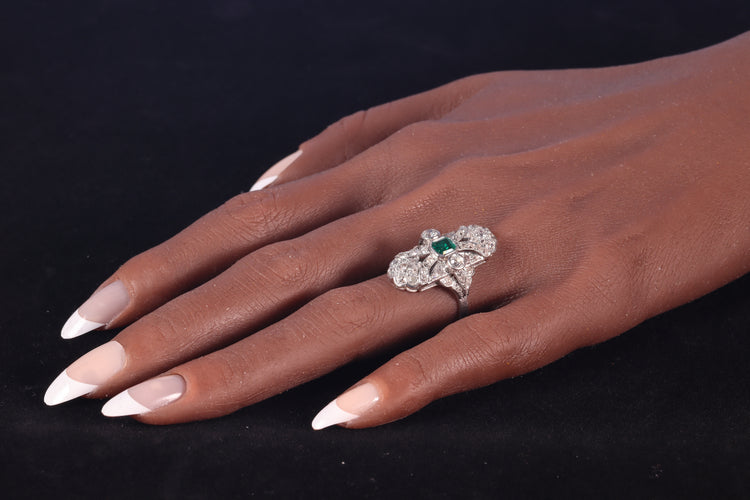 Bague 54 Bague Art déco de fiançailles en platine, diamants et émeraude 58 Facettes 22151-0121