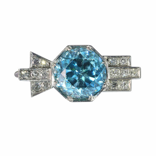 Broche Broche en platine des années 1950 avec zircon bleu – Géométrie raffinée du milieu du siècle 58 Facettes 25115-0286