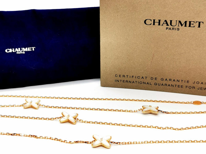 Collier Chaumet Jeux de Liens - Collier sautoir en or rose, diamants et nacre 58 Facettes 1347094CN