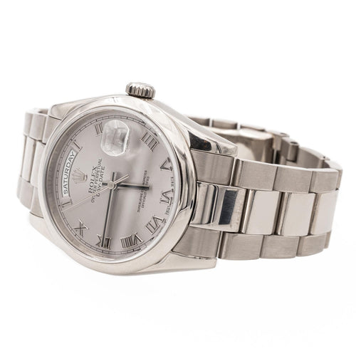 Montre Rolex Day-Date Oyster Perpetual 118209 - Montre en or blanc 18 carats 58 Facettes 2143156CN