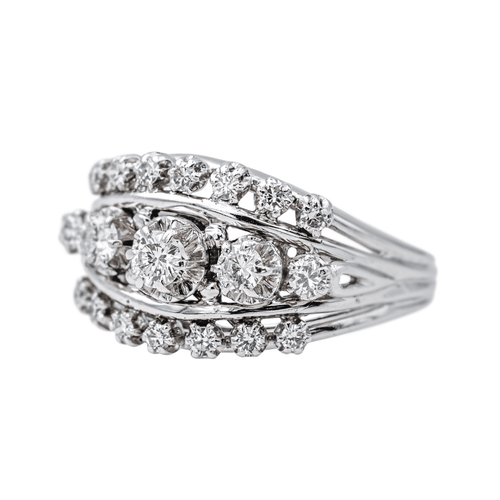 Bague 54 Bague pavée en platine et or blanc 18 carats avec diamants 58 Facettes 4261860RV