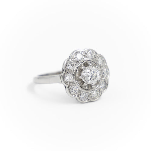 Bague 50 Bague marguerite rétro en platine 900 sertie de diamants 58 Facettes 2226833CN