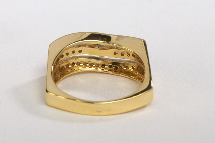 Bague 58 Bague en or jaune 18 carats avec saphir ovale et diamants 58 Facettes 00390CN