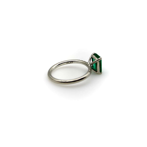 Bague Bague solitaire en platine avec émeraude et diamants 58 Facettes