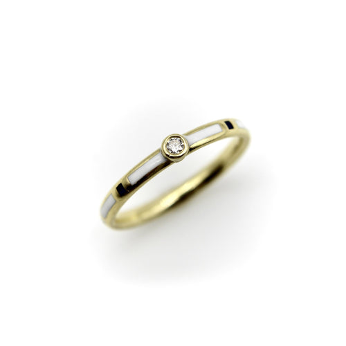 Bague 53 Bague en or 18k émaillée noir et blanc avec diamant 58 Facettes A20017