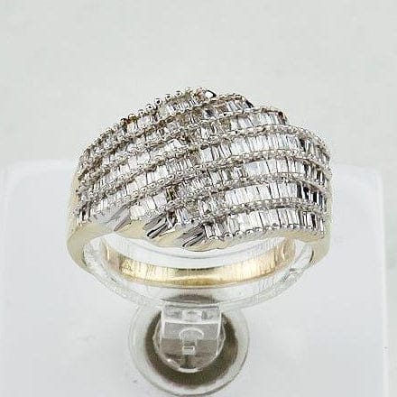 Bague 57 Ring en or jaune 585 avec diamants 58 Facettes 2184