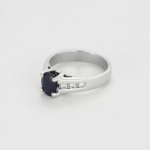 Bague 52 Bague jonc en or blanc 18K avec saphir 0,70 ct et diamants 58 Facettes DIE1709
