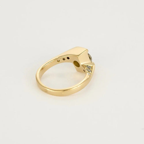 Bague 52 Bague asymétrique solitaire en or jaune 18K et diamants 0,60 ct 58 Facettes DRE1847