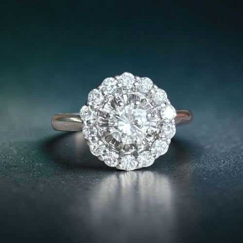 Bague 52 Bague halo en or blanc 18 carats avec diamants (1 ct) 58 Facettes 369