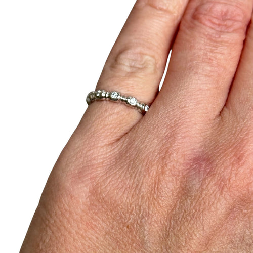 Bague 49 Alliance - Bague sertie de diamants en or blanc 58 Facettes 362