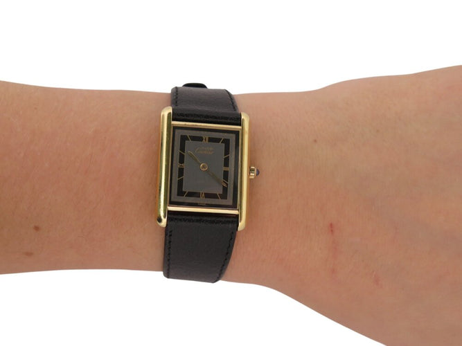 Montre Cartier Must Tank - Montre quartz 23 mm en vermeil 58 Facettes 136565