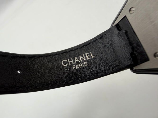 Montre Chanel - Montre J12 H5695 quartz 33 mm en céramique 58 Facettes 270890