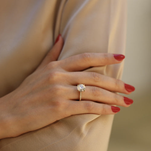 Bague 53 Solitaire - Bague en or jaune 18 carats avec diamant 3,04 ct et pavage 58 Facettes FB10500