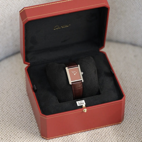 Montre Montre Cartier Must Tank – Réf. CRWSTTA0054 – Acier – Quartz – Cadran Bordeaux – Full Set 2021 58 Facettes FB11349