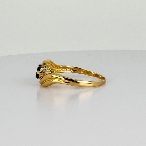 Bague 53 Bague vintage en or jaune 18k avec saphirs marquise et diamants 58 Facettes 2601005