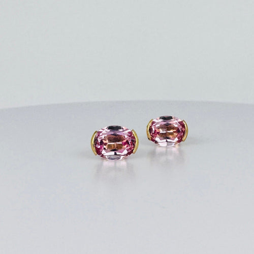 Boucles d'oreilles Boucles d’oreilles vintage en or jaune 18 carats et améthystes ovales 58 Facettes 2304014