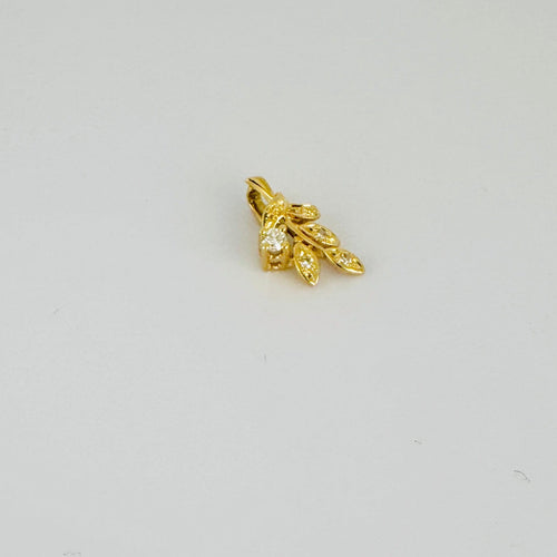 Pendentif Pendentif vintage en or jaune 18 carats, saphirs blancs et diamant 58 Facettes 2508019