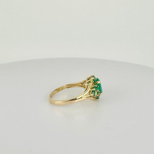 Bague 54 Bague vintage en or jaune 14 carats avec diamant et émeraudes 58 Facettes 2508023