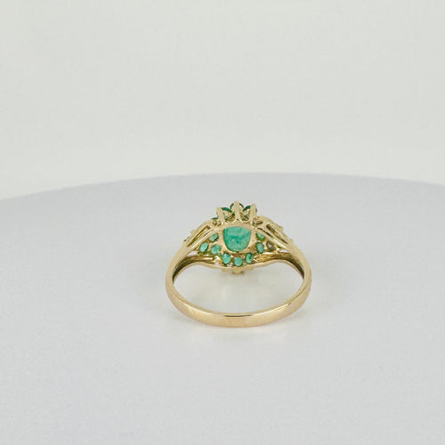 Bague 54 Bague vintage en or jaune 14 carats avec diamant et émeraudes 58 Facettes 2508023