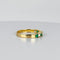 Bague 52 Bague alliance vintage en or jaune 14k avec saphirs blancs et émeraudes 58 Facettes 2512019