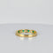 Bague 52 Bague alliance vintage en or jaune 14k avec saphirs blancs et émeraudes 58 Facettes 2512019