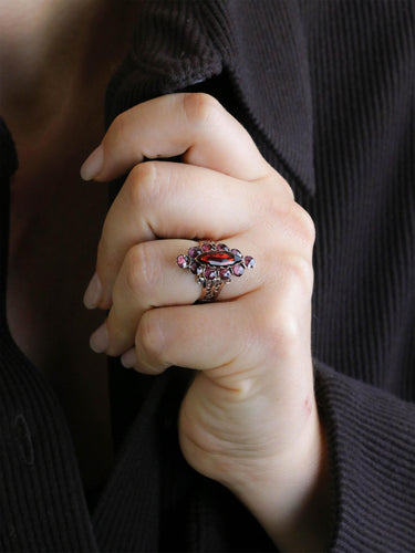 Bague 54 Bague marquise ancienne en or rose 18 carats et grenats 58 Facettes 1CA000/2
