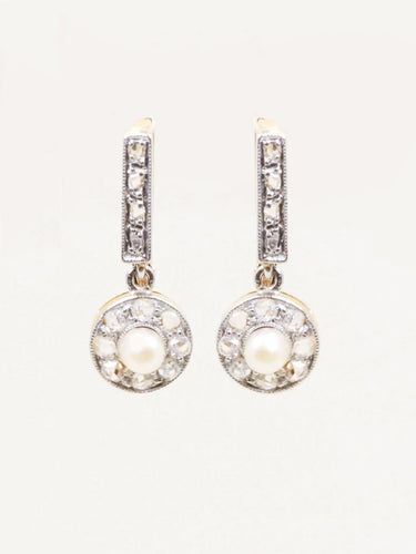 Boucles d'oreilles Boucles d’oreilles dormeuses anciennes en or jaune 18 carats, diamants et perles 58 Facettes 1199.5