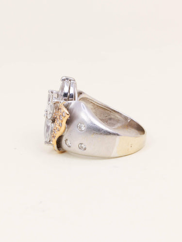 Bague 53.5 Bague fleur vintage en or blanc et rose 18 carats, diamants 58 Facettes 1211.9