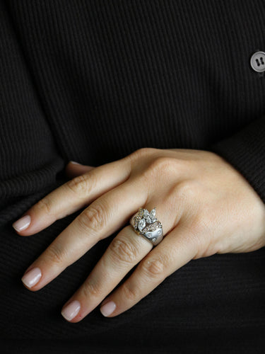 Bague 53.5 Bague fleur vintage en or blanc et rose 18 carats, diamants 58 Facettes 1211.9