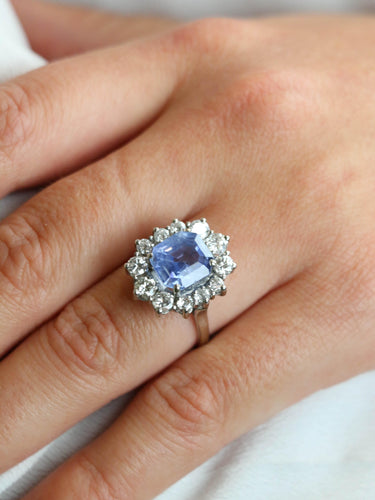 Bague 50 Bague marguerite vintage en or blanc 18 carats, saphir et diamants 58 Facettes 1CANNES