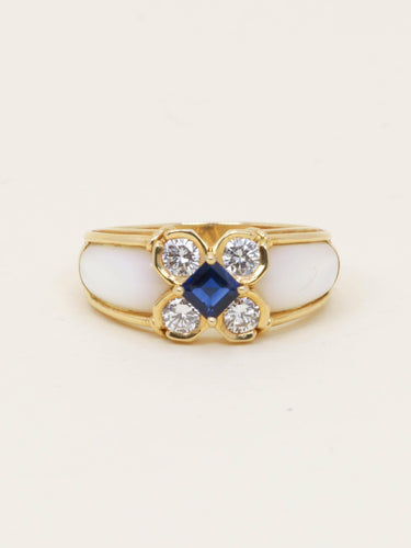 Bague 59 Bague trèfle en or jaune 18 carats, saphir, diamants et nacre 58 Facettes 1204.2