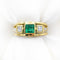 Bague Bague bandeau en or jaune avec émeraude 0,7 ct et diamants 0,80 ct 58 Facettes 22310