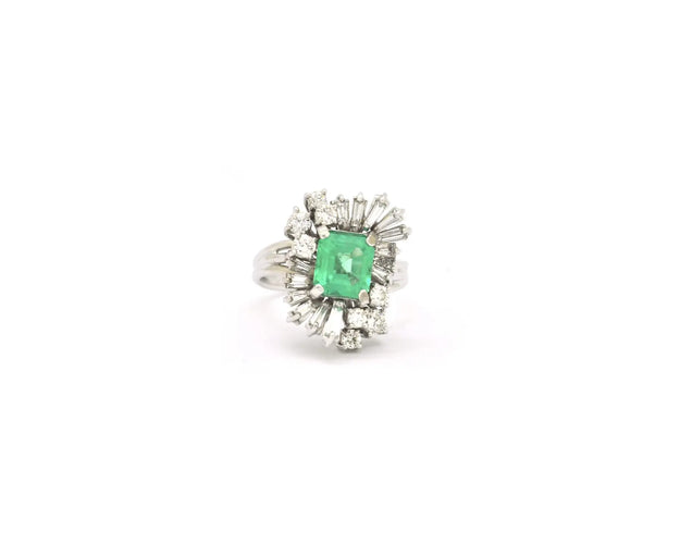 Bague 56 Bague en or blanc, émeraude de Colombie 1,81 ct et diamants 58 Facettes 14539
