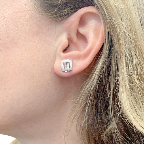 Boucles d'oreilles Boucheron Déchaînée - Boucles d’oreilles en or blanc et diamants 58 Facettes 35036
