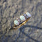 Bague Bague édouardienne trois pierres en or 18 carats, opales et diamants 58 Facettes A2006Z
