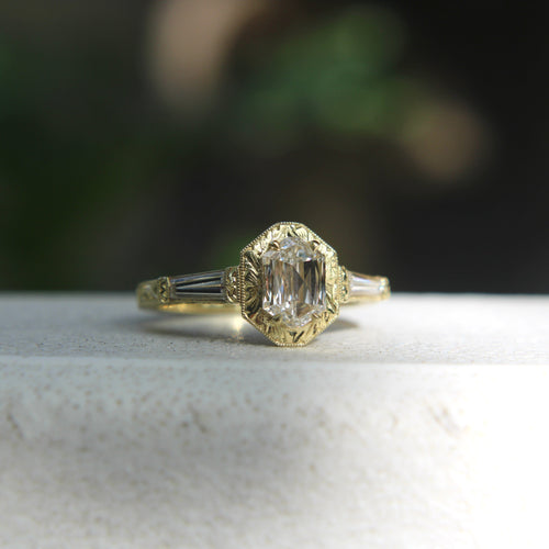 Bague Bague hexagonale en or jaune 18k avec diamants 58 Facettes